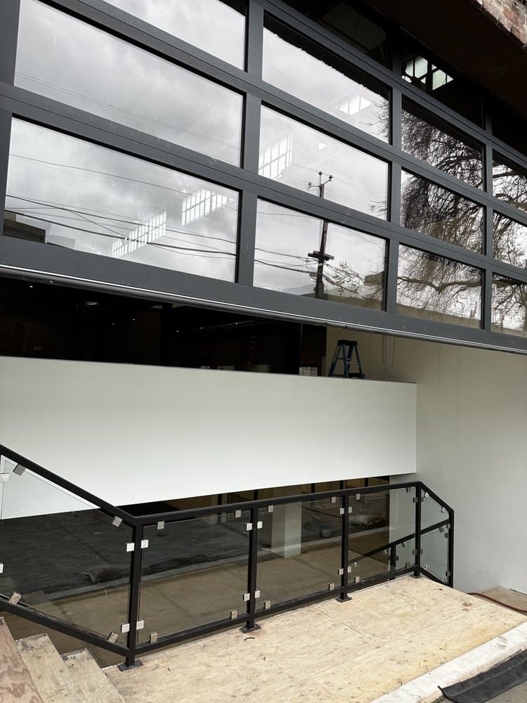 R & R Glass Inc. - Slide 4